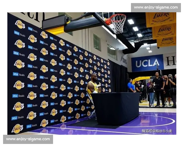 勒布朗之子布莱斯助阵亚利桑那大学学弟锦标赛:传承篮球基因,见证未来之星成长 勒布朗之子布莱斯助阵亚利桑那大学学弟锦标赛:传承篮球基因,见证未来之星成长