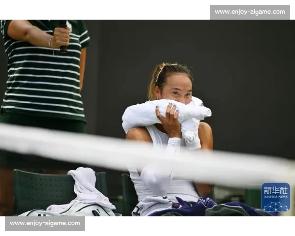 温网直击：郑钦文激战三盘憾负西尼亚科娃 高清大图速递